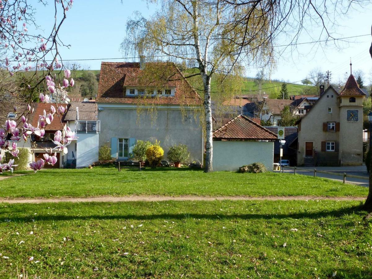 Ferienhaus Zur Alten Dame Badenweiler Luaran gambar
